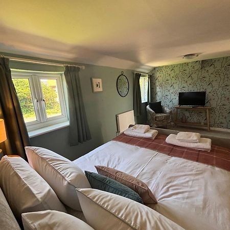 The Olive Tree Bistro Hotel Fakenham Bagian luar foto