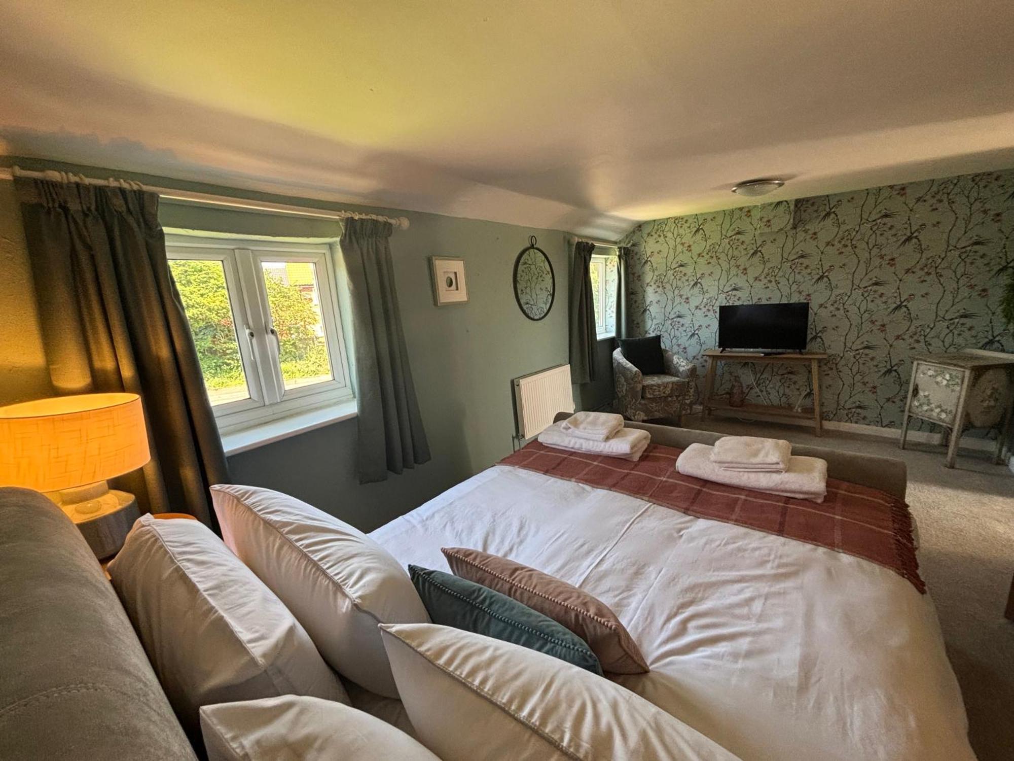 The Olive Tree Bistro Hotel Fakenham Bagian luar foto